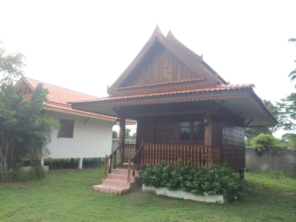 Plaifah Resort Ubon Song Khon Bagian luar foto